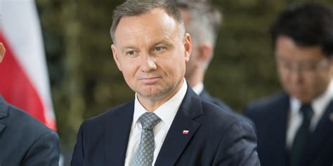 Prezydenci Polski i Iranu odbyli rozmowę Andrzej Duda miał przekazać