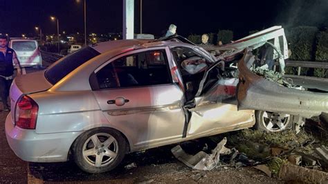 Bariyerlere Saplanan Otomobilde Korkun L M