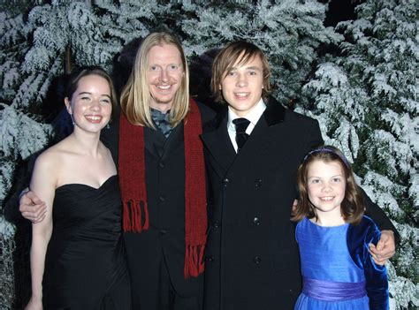 The Pevensies And Andrew Adamson Anna Popplewell Photo 1459917 Fanpop