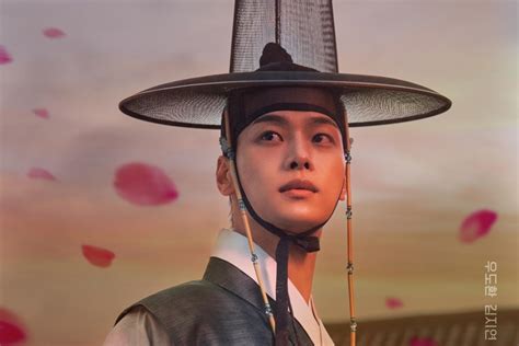 Vixxs Cha Hak Yeon Contemplates His Life Path In Upcoming Historical