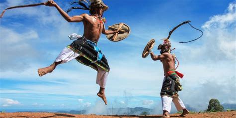 Keunikan Dari Labuan Bajo Yang Wajib Kamu Tahu Tripflores