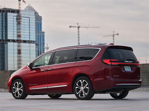 Chrysler Pacifica Vs Honda Odyssey Comparison