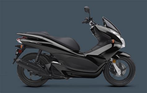 2013 Honda Pcx150 Scooter Does 102 Mpg 23 L 100 Km Autoevolution