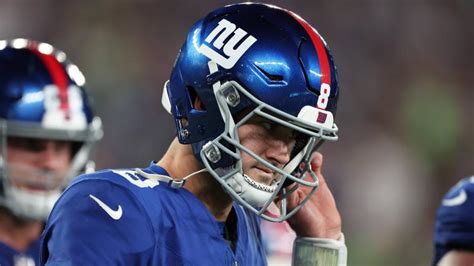 How Long Is Daniel Jones Out Latest Updates On Return With Giants Qb