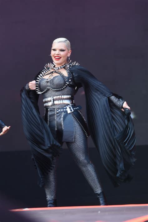 Rock in Rio 2022: Duda Beat abre a semana com sua mistura cultural