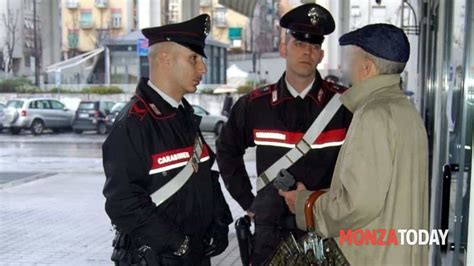 Desio Carabinieri Insegnano Agli Anziani A Difendersi Dalle Truffe