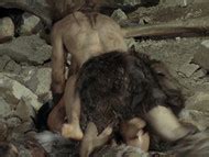 Naked Aruna Shields in Ao le dernier Néandertal