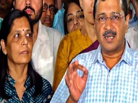 Arvind Kejriwal Wife Sunita Break Silence On Arvind Kejriwal Arrest