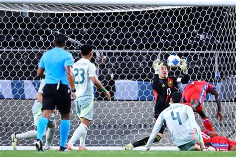 Eterno Guillermo Ochoa Recibe Elogios Internacionales Tras El México Vs Panamá