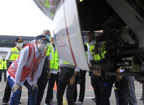 Ikut Terjun Inspeksi Pesawat Di Bandara Soetta Menhub Pastikan