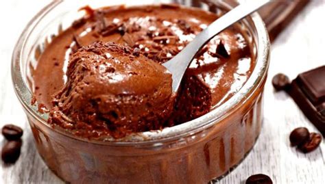 A Mousse de Chocolate mais fácil do mundo Nunca imaginei que fosse tão