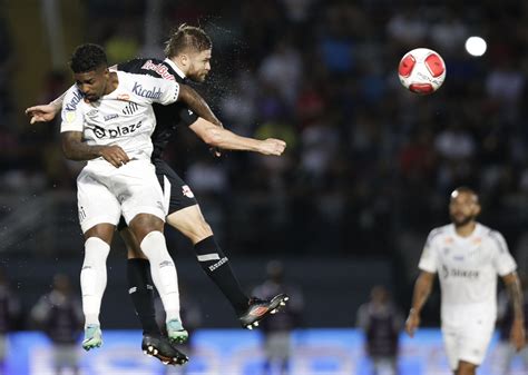 Santos Perde Do Bragantino Dois A Mais Mas Segue Vivo Na Disputa