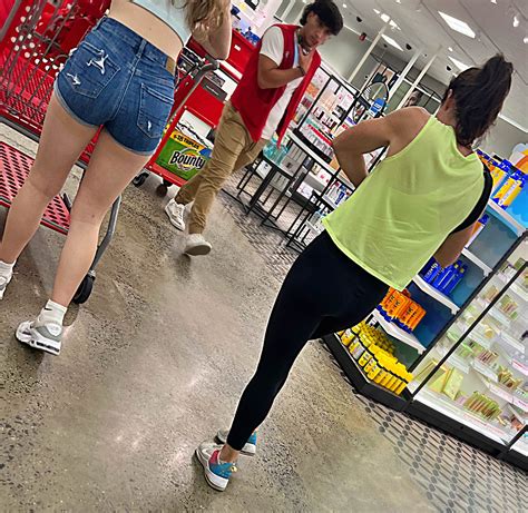 Hot Target Milf In Neon Top Forum