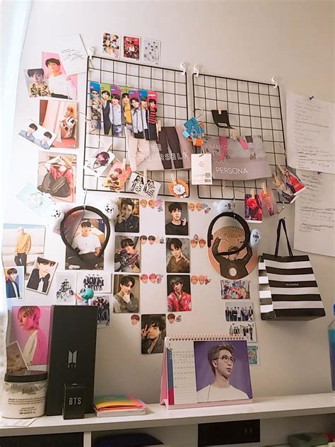 Cara Menempel Poster Kpop Di Kamar