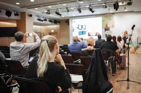 Jak wybrać firmę szkoleniową aby nie przepalić budżetu na szkolenia