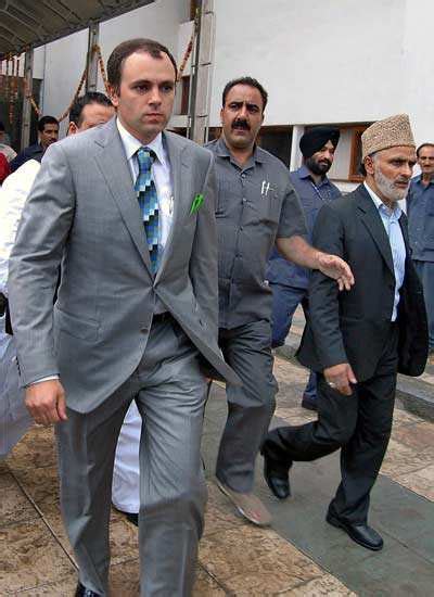 National Conference Leaders Try To Stop Jandk Chief Minister Omar Abdullah As He Offers To