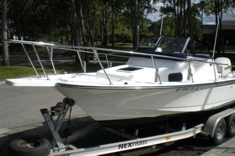 Boston Whaler 21 Walkaround With 225 Etec Bloodydecks