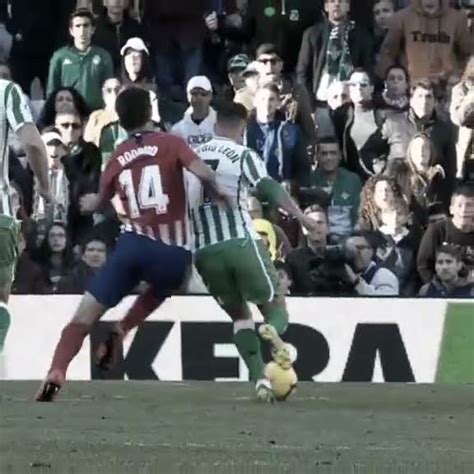 Best Defensive Midfielder In The World Rodri Youtube