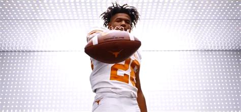 Bigger Role Coming For Texas Freshman RB Keaontay Ingram