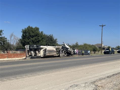 Semi-truck rollover wreck causes traffic delays on Hwy 277 near View