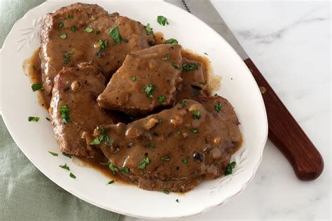 The Easiest Crockpot Steak And Gravy Recipe