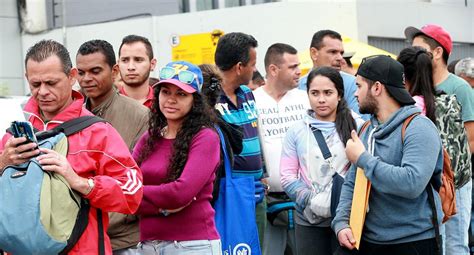 Menos De 06 De Profesionales Venezolanos En Perú Logran Que Sunedu Reconozca Sus Títulos