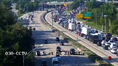 Miami Rollover Crash On Interstate 95 Early In Rush Hour Miami Herald