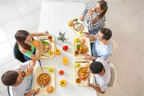 Healthy Eating Tips for College Students