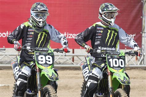 Tir Groupé De Tommy Searle Et Max Anstie Au Gp De Lettonie 2011 Mx