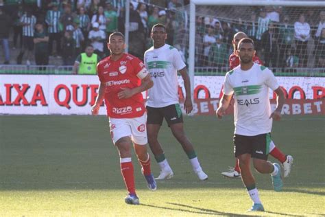 Vila Nova Sofre Gol No Final Do Jogo E Fica No Empate Fora De Casa