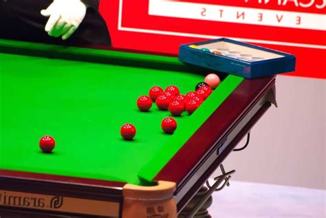 Pool Cue vs Snooker Cue – 4 Main Differences [Complete Guide ...