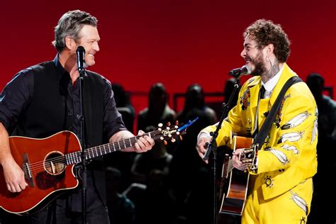 Blake Shelton And Post Malone Surprise Crowd With Somebody Pour Me A