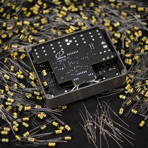 Crazy Tube Circuits Unobtanium Raw Una Versi N M S Cruda De Su Pedal