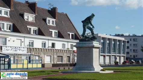 Monument Des Sauveteurs