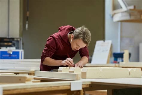 Lehre Im Holzbau Ausbildung Efz Und Eba Holzbau Schweiz