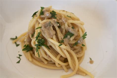 Bigoli in salsa: Venetian pasta (recipe) - Luca's Italy