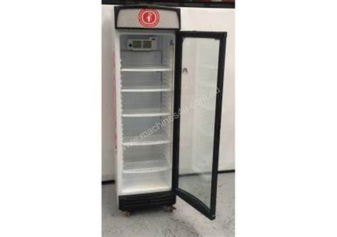 Used Bromic Gm0400lc Upright Display Fridge In Listed On Machines4u