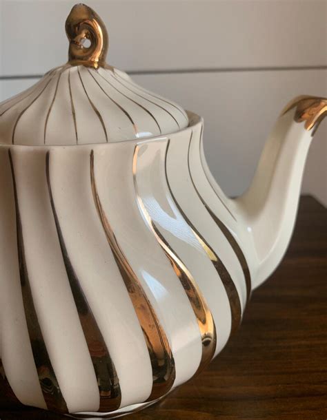 Ivory And Gold Sadler Swirl Teapot Vintage Sadler Teapot Etsy Canada