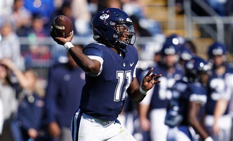 Umass Vs Uconn Prediction Odds Spread Dfs Picks And More