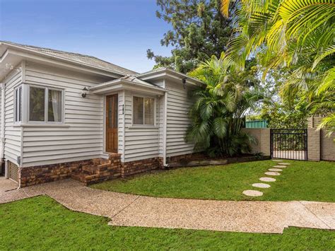 289 Preston Road Wynnum West Sash Gable Property