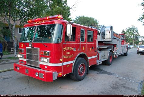 Pierce Dash Aerial Detroit Fire Department Emergency Apparatus Fire