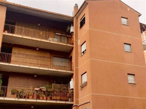 Vendita Appartamento Roma Quadrilocale In Via Marco Valerio Corvo 36