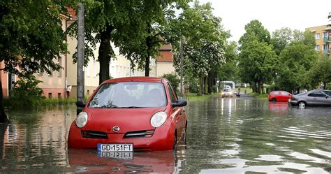 Auto Zniszczone W Powodzi Kiedy Nale Y Si Odszkodowanie