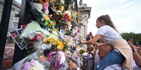 Palast Mehr Als Kondolenzschreiben Nach Tod Der Queen