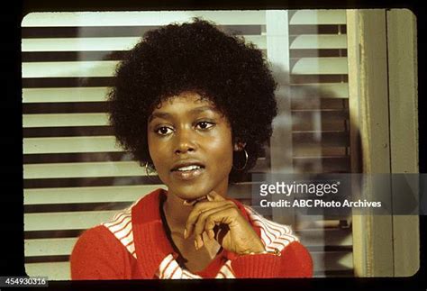 Hot Sexy Brenda Sykes Bikini Pics