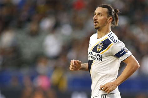 Watch Ex Manchester United Striker Zlatan Ibrahimovic Scores Perfect