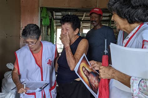 Reciben Familias Necesitadas Ayuda Procedente De Catholic Relief