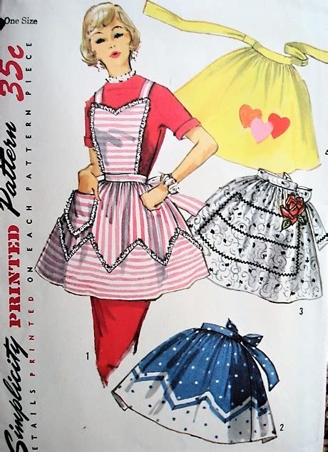 1950s Pretty Set Of Aprons Pattern Simplicity 1789 Full Bib Apron Or