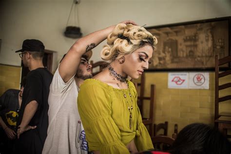 Foto Corpo Sensual Música De Pabllo Vittar é Uma Das Faixas Do Disco Vai Passar Mal último