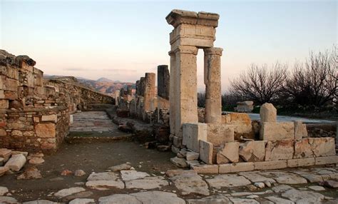 Tripolis Antik Kent Denizli de Görülecek Tarihi Yer